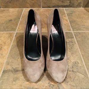 Dolce Vita sz 6.5 grey suede stillettos